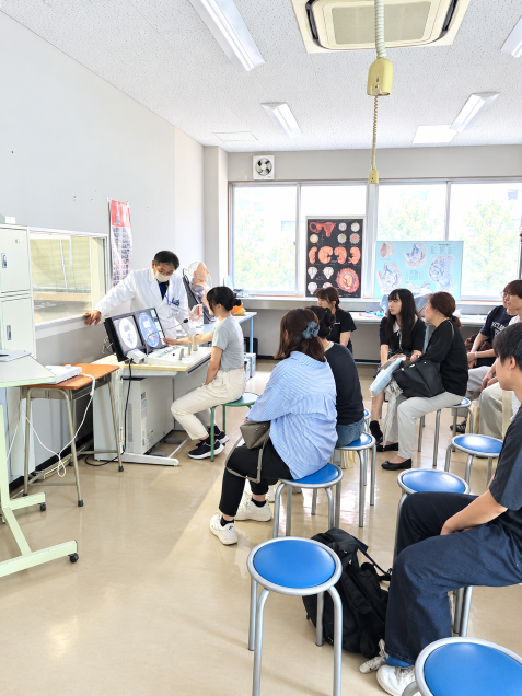実習室ツアーの様子2