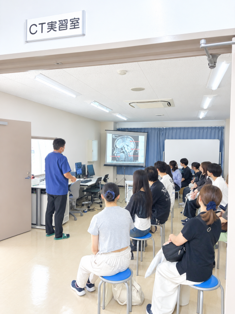 実習室ツアーの様子3